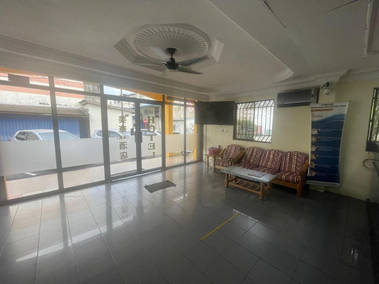 Oyo 90914 Hotel Mei Wah Kampong Selanchor 外观 照片