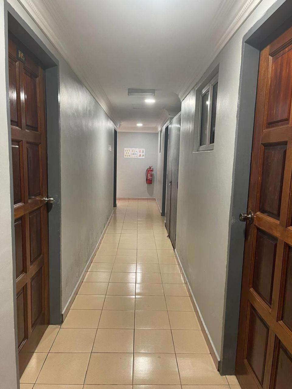 Oyo 90914 Hotel Mei Wah Kampong Selanchor 外观 照片