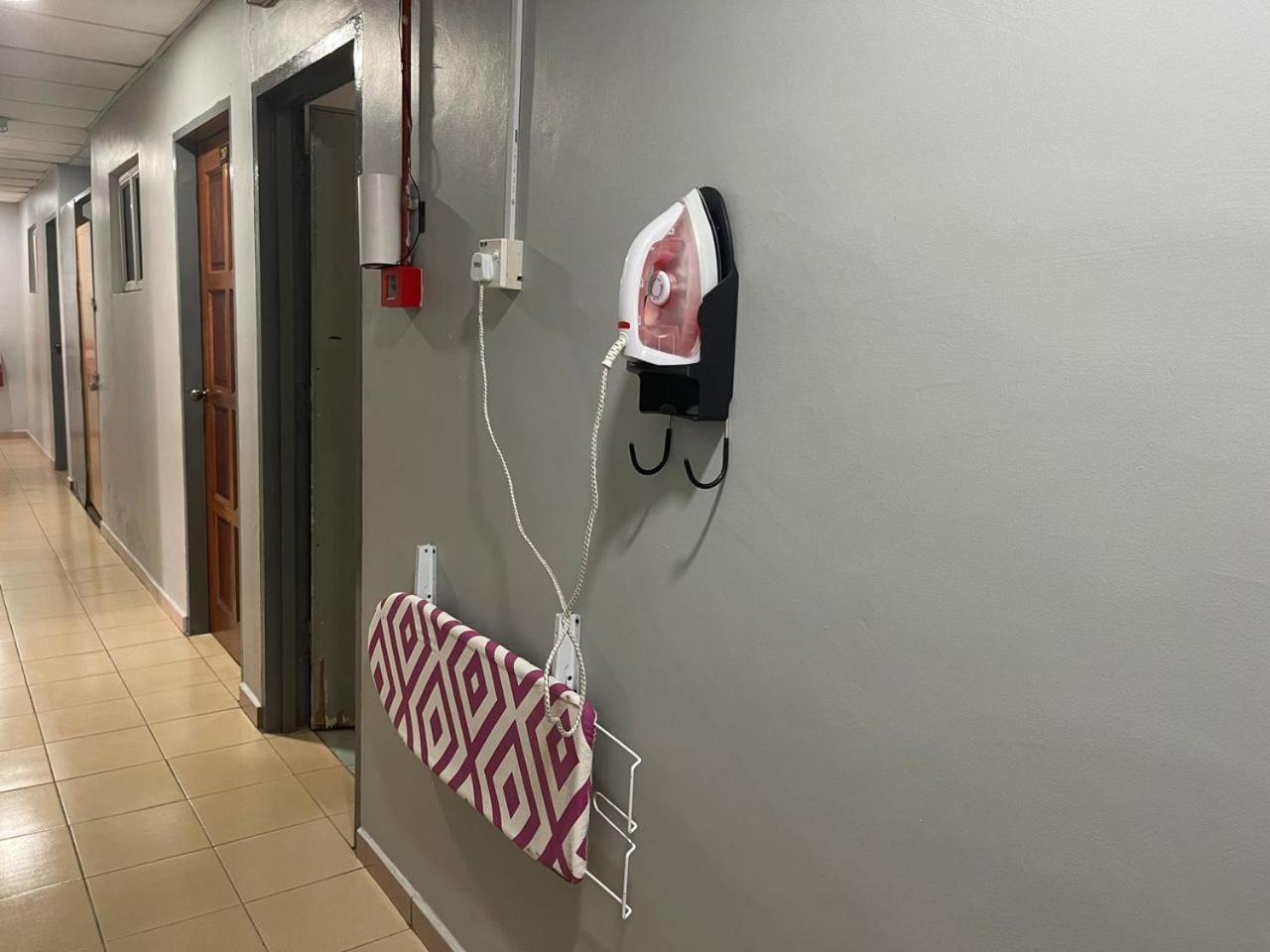 Oyo 90914 Hotel Mei Wah Kampong Selanchor 外观 照片